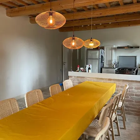 Dom wakacyjny Casa Raffaela, Charming With A Pool