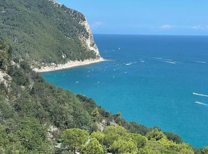 Casa Raffaela, Charming With A Pool