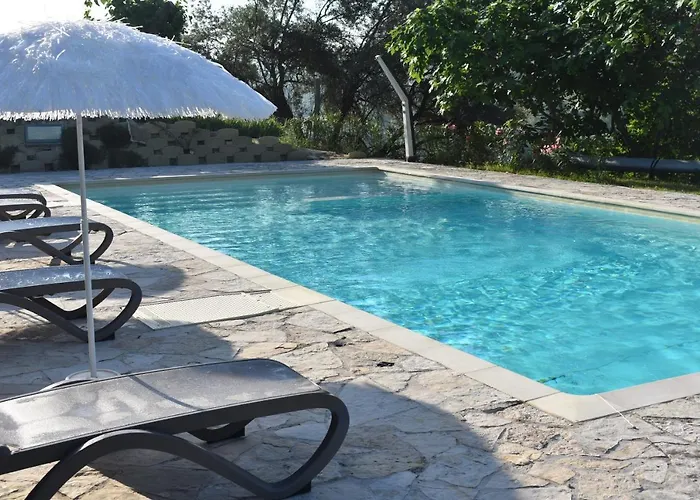 Vakantiehuis Casa Raffaela, Charming With A Pool *
