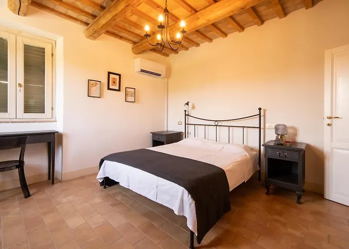 Vakantiehuis Casa Raffaela, Charming With A Pool Monte Giberto